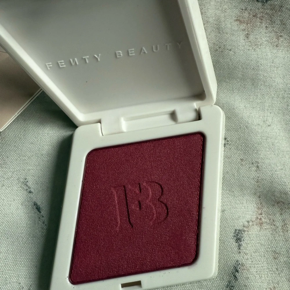 Fenty Beauty Suede Powder Blush in Summertime Wine - Picture 4 of 8